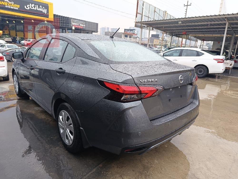 Nissan Versa